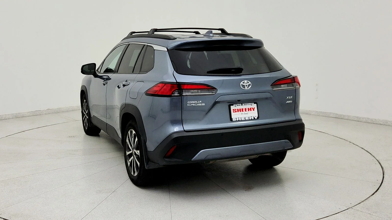 Used 2023  Toyota XLE image 5