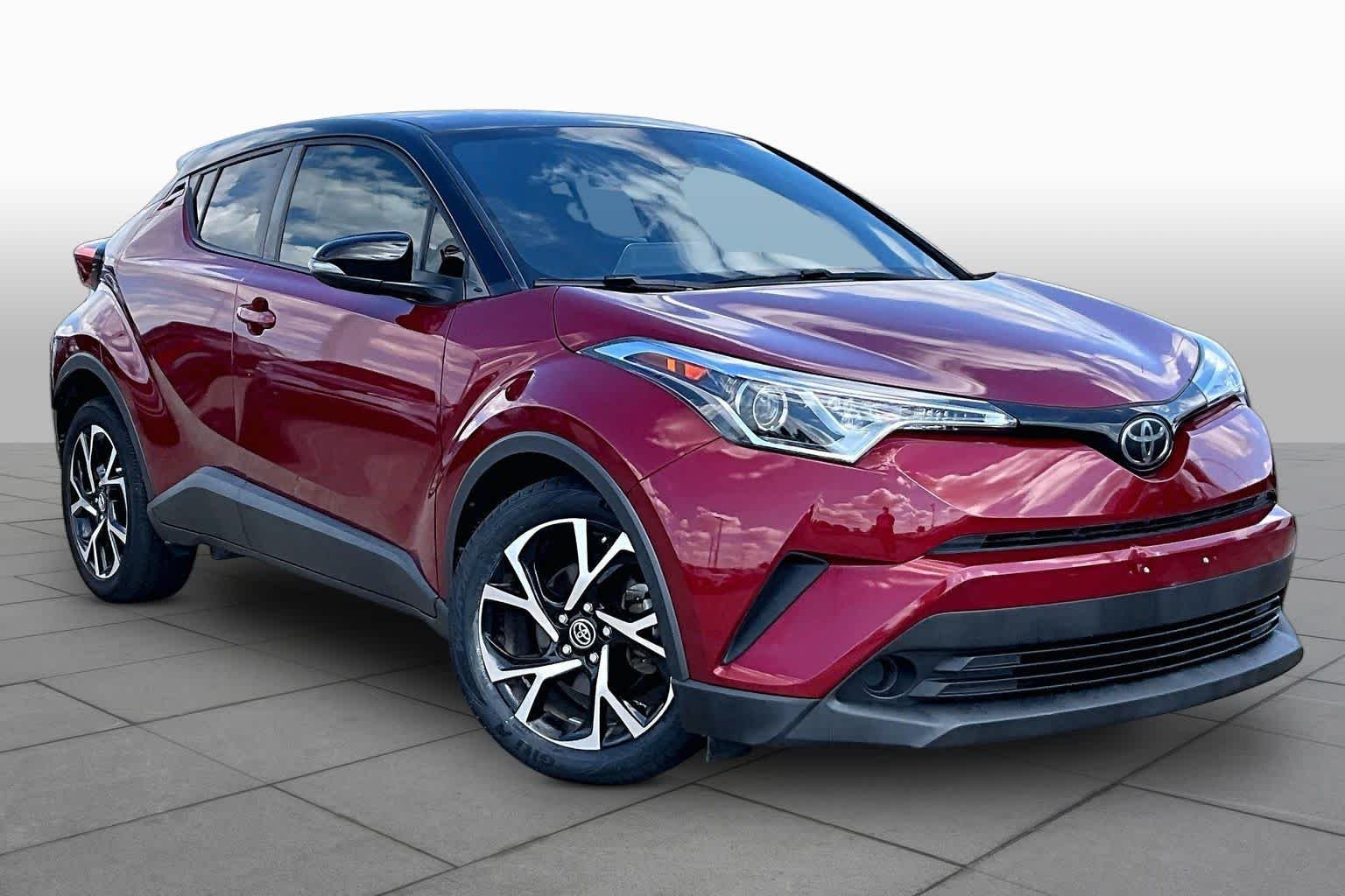 Used 2019 Ruby Flare Pearl w/Black Roof Toyota XLE image 3