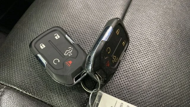 Used 2019 Shadow Gray Metallic Chevrolet LTZ image 20