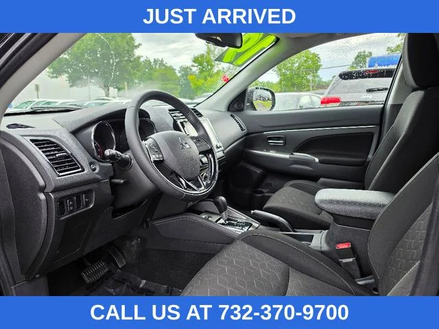 Used 2020 Labrador Black Metallic Mitsubishi 2.0 SE image 20