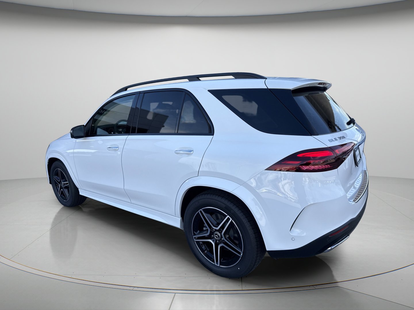 Used 2026 Polar White Mercedes-Benz GLE 350 image 3