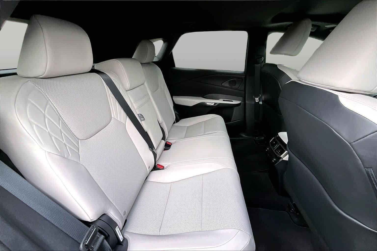 Used 2023 Nori Green Pearl Lexus Premium image 20