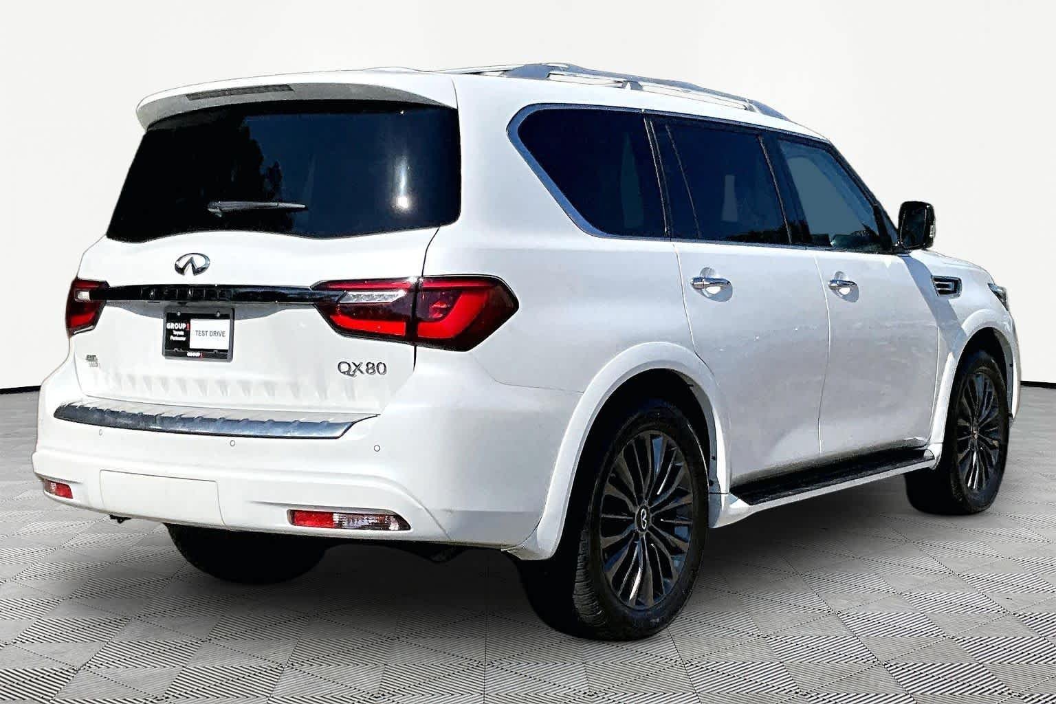 Used 2021 Moonstone White INFINITI PREMIUM SELECT image 12