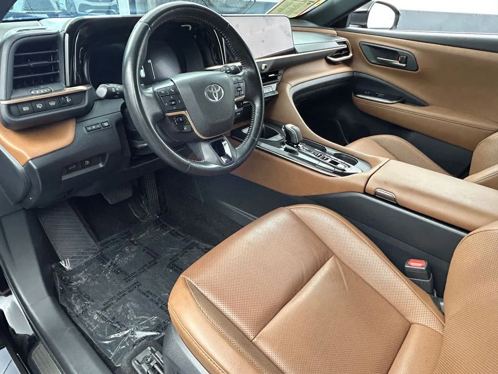 Used 2025 Black Toyota XLE image 16