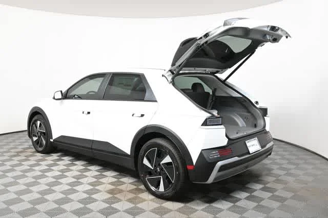 New 2026 Atlas White Hyundai SEL image 9