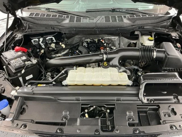 Certified Used 2025 Gray Ford Lariat image 29