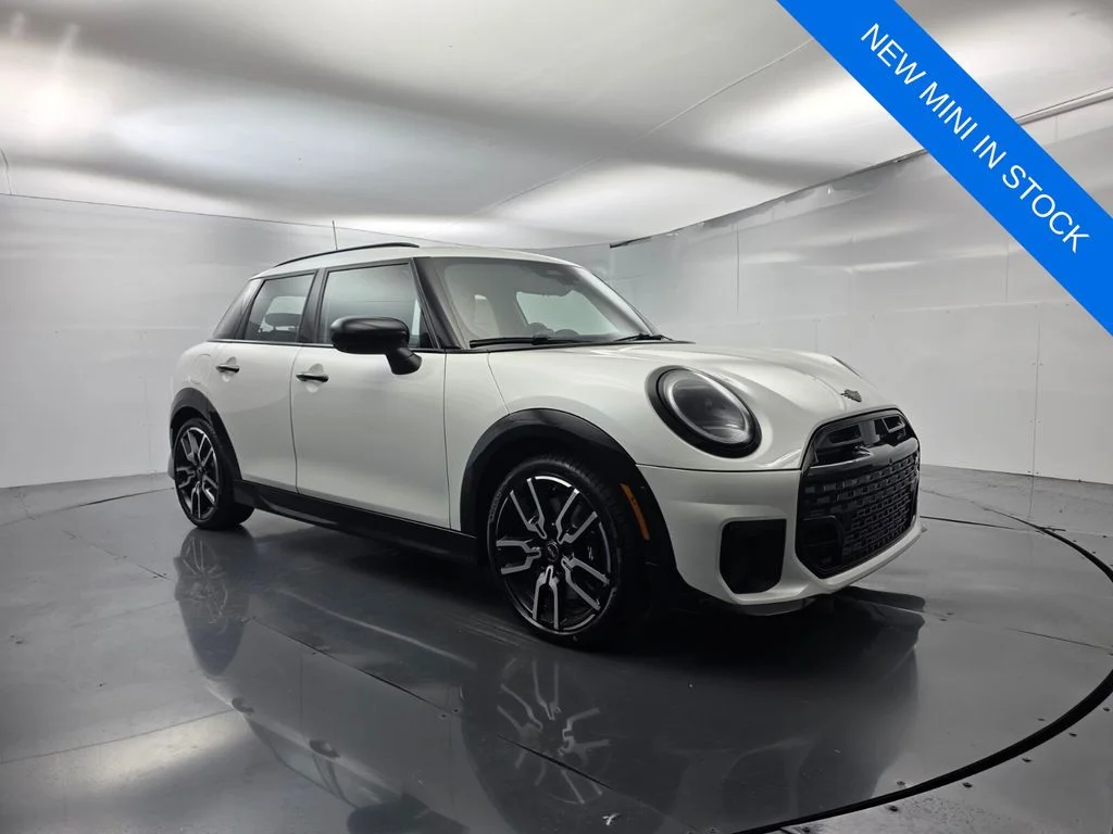 2026 MINI Hardtop Cooper S's photo