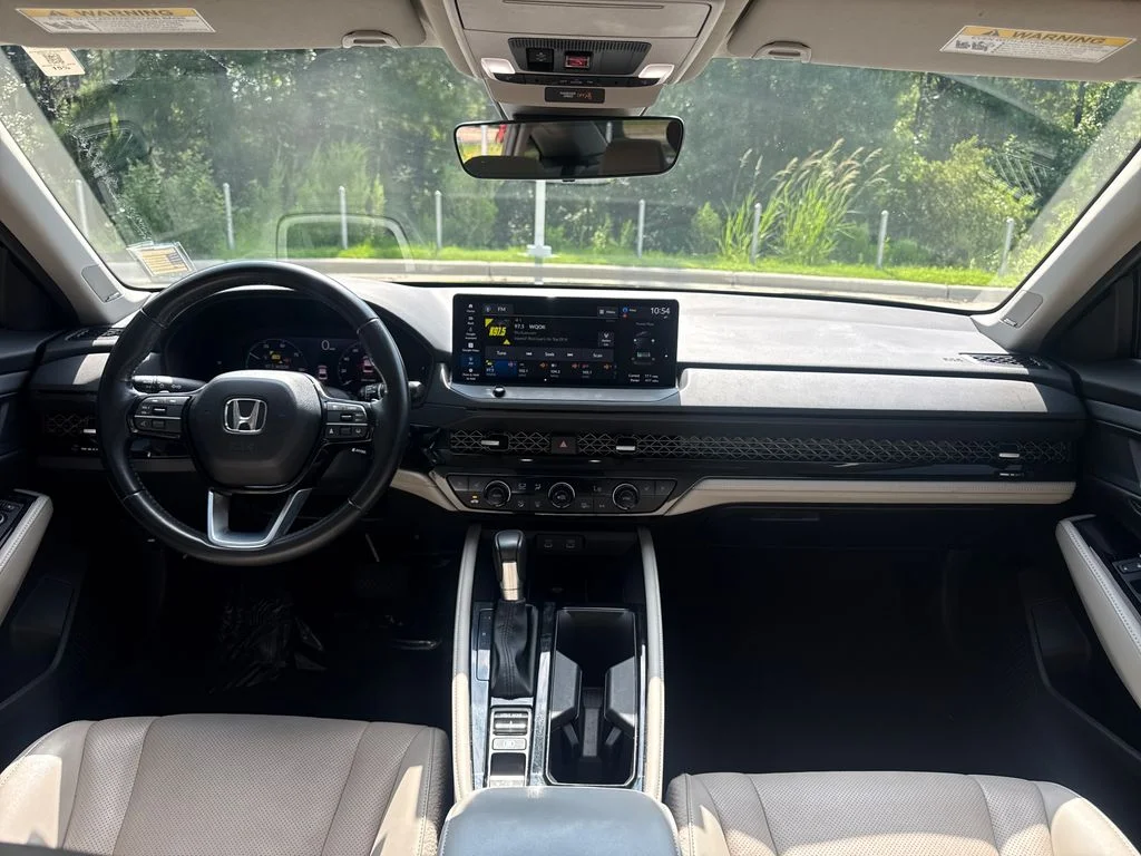 2024 Honda Accord Hybrid Touring - Photo 17