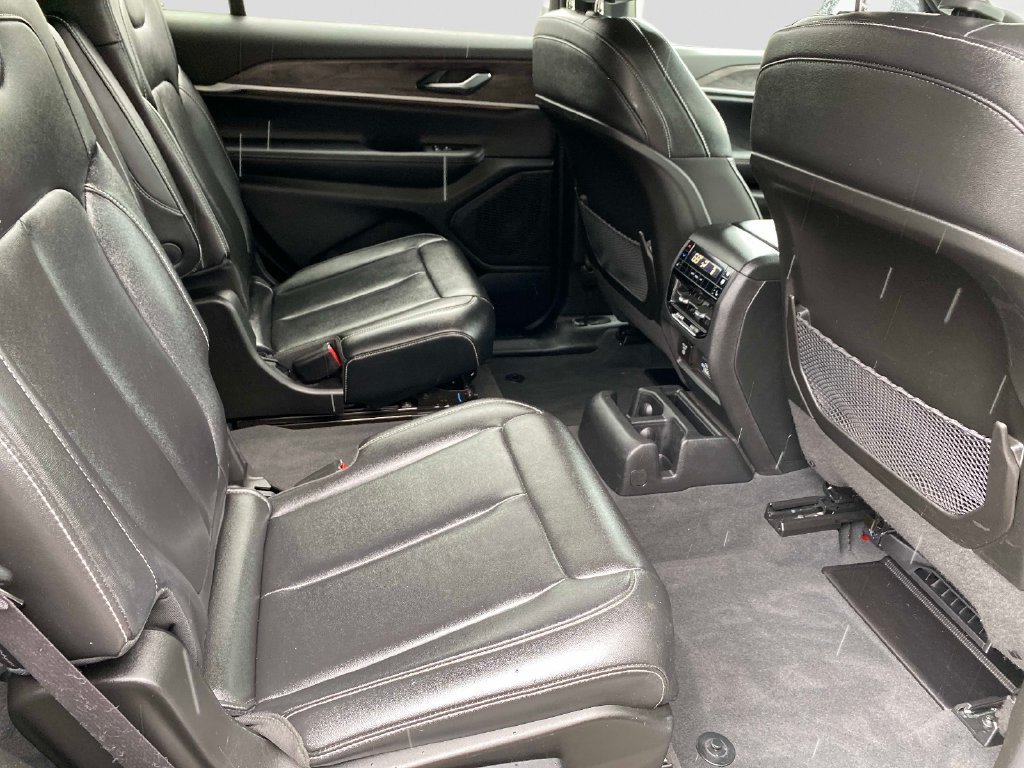 Used 2024 White Jeep Limited image 28