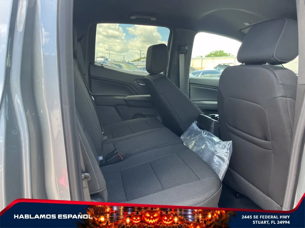 New 2026 Sterling Metallic GMC Elevation image 17