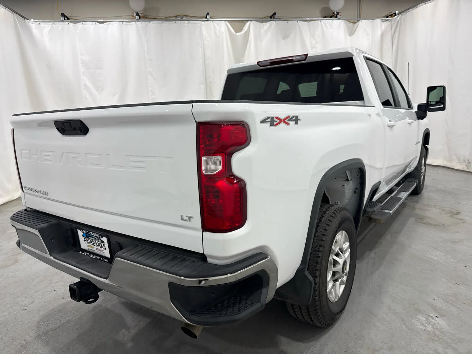 Used 2026 Summit White Chevrolet LT image 5