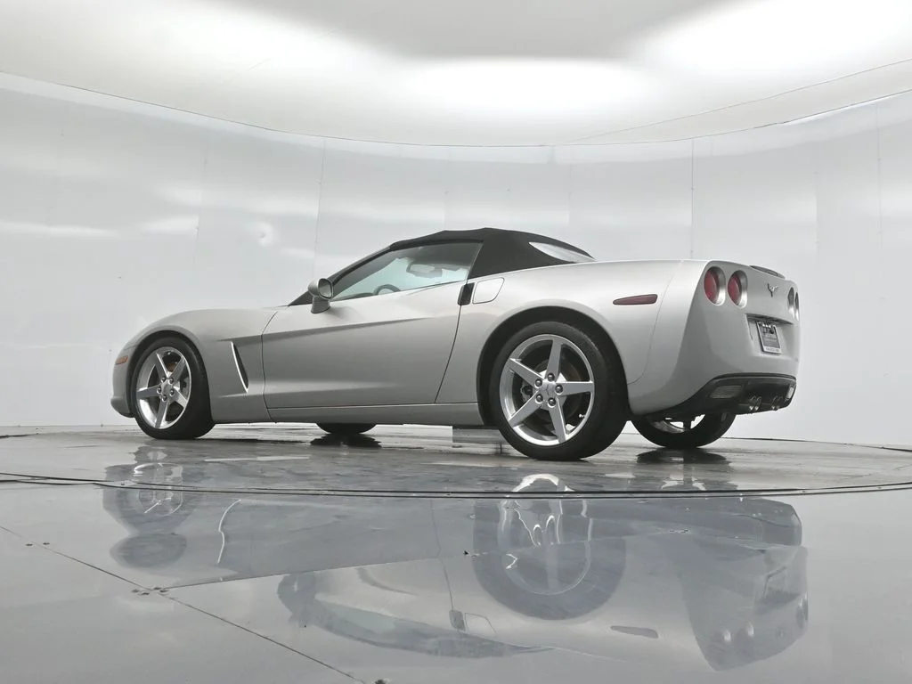 Used 2005 Silver Chevrolet Base image 44