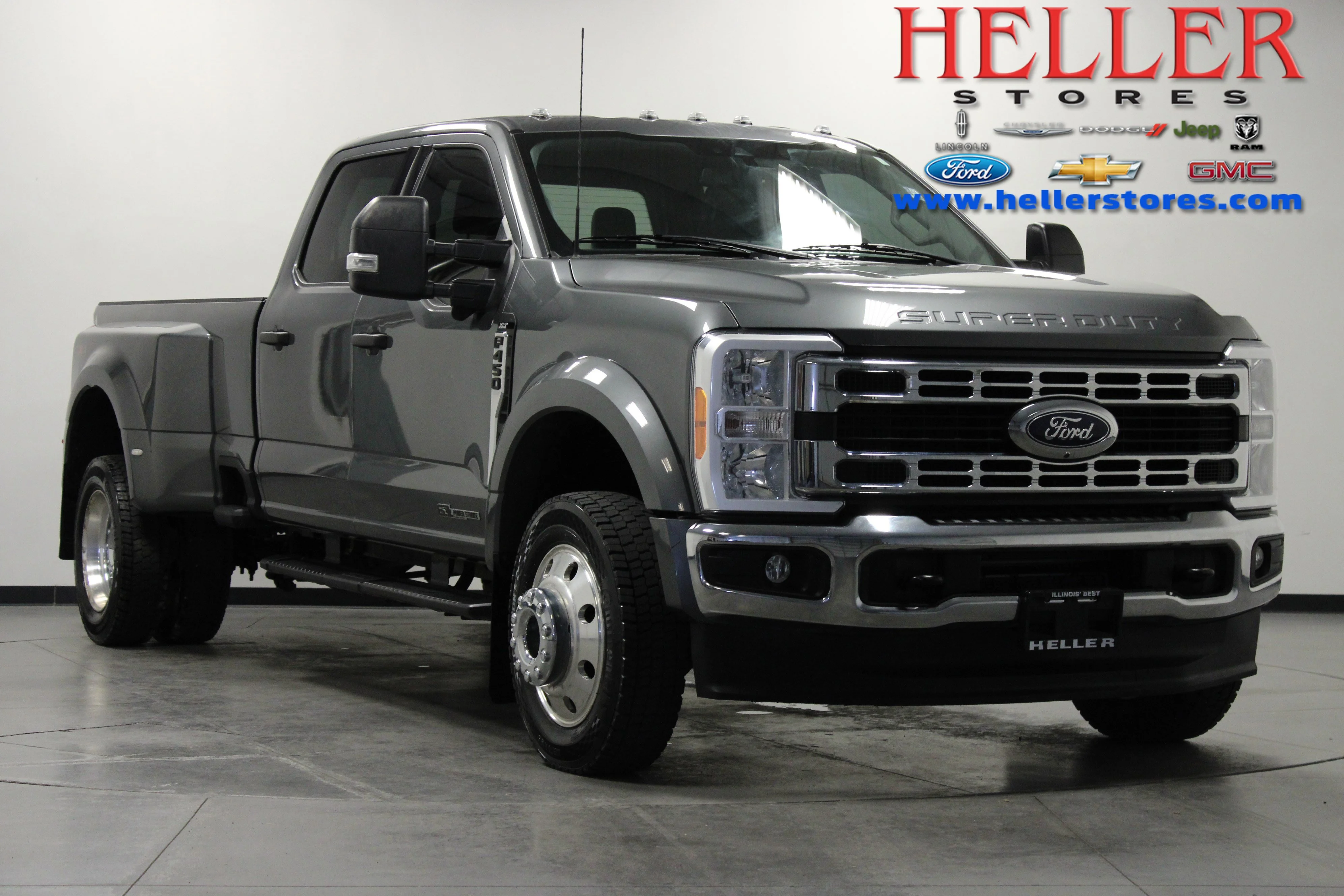 2023 Ford F-450 XLT 4x4 Crew Cab 8' Box DRW's photo