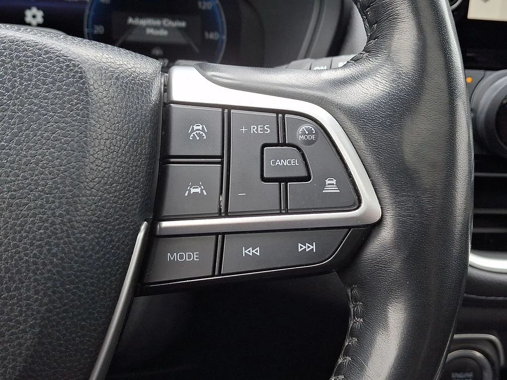 Used 2024 White Toyota Platinum image 24