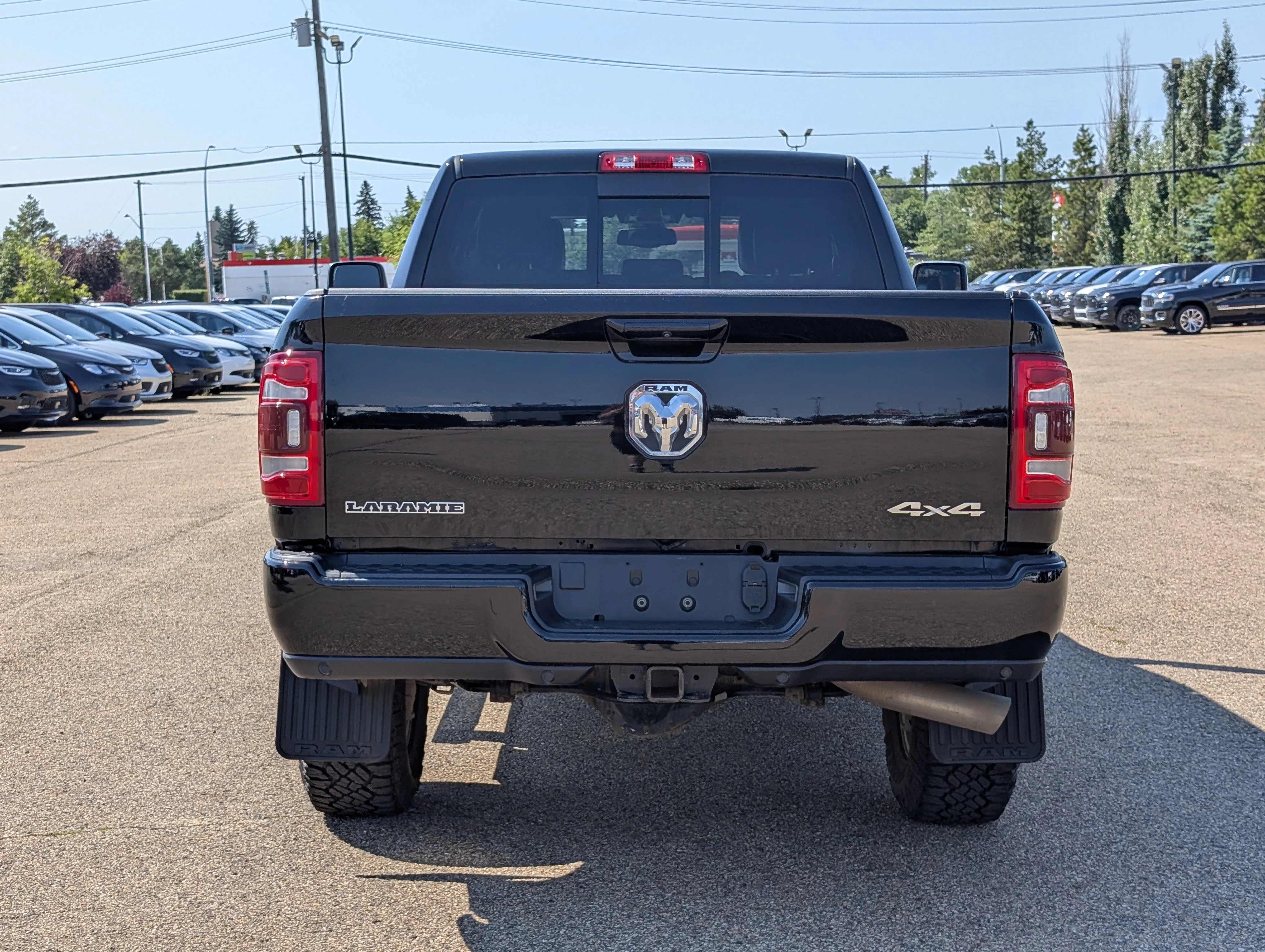 Used 2023 Diamond Black Crystal Pearlcoat Ram Laramie image 5