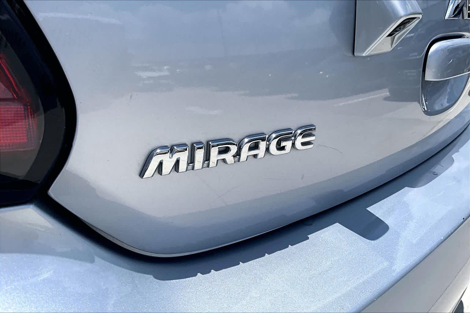 Used 2024 Starlight Silver Metallic Mitsubishi ES image 29