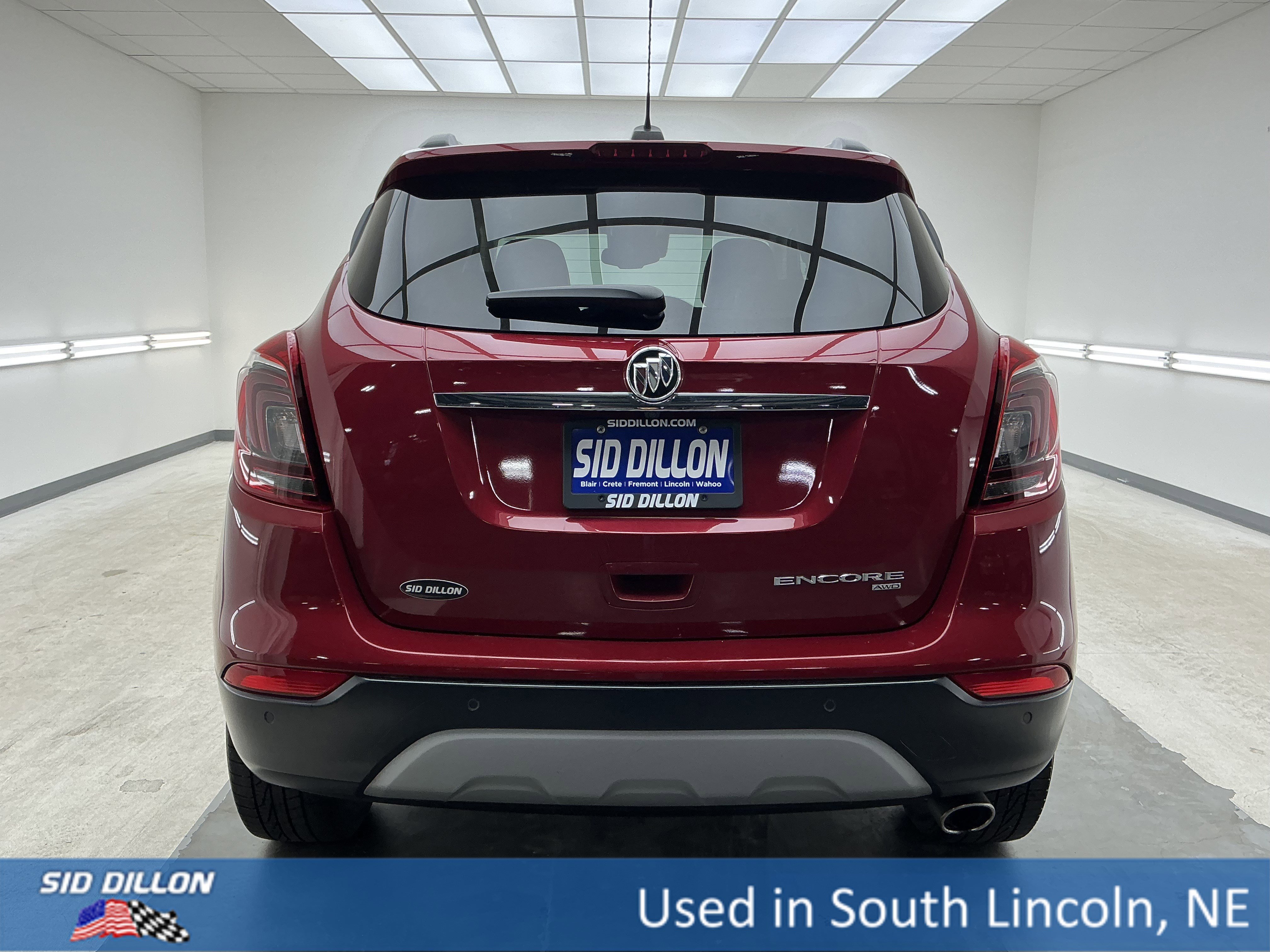 Used 2019 Winterberry Red Metallic Buick Essence image 5