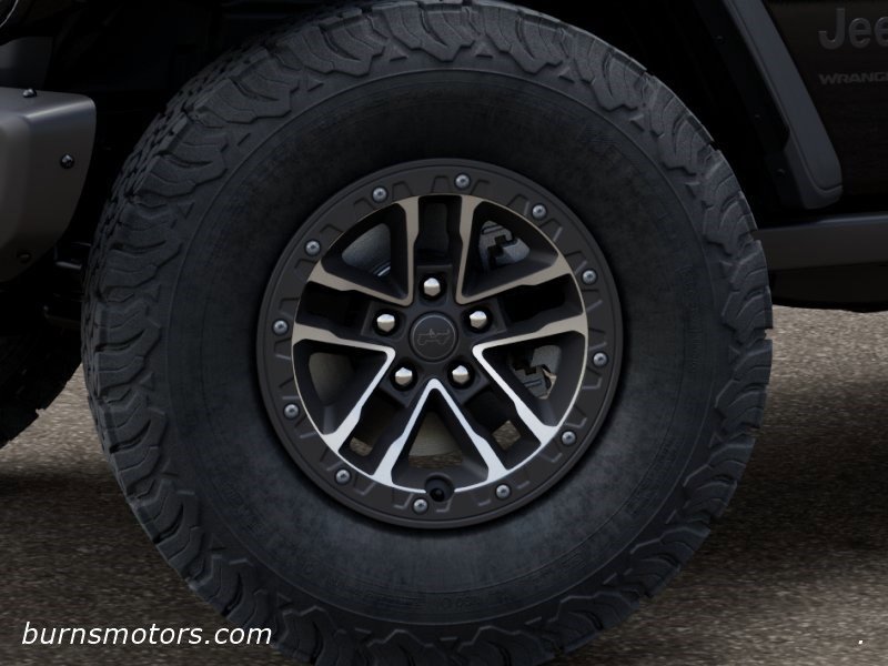 New 2026 Black Clear-Coat Exterior Paint Jeep Moab 392 4-Door image 8