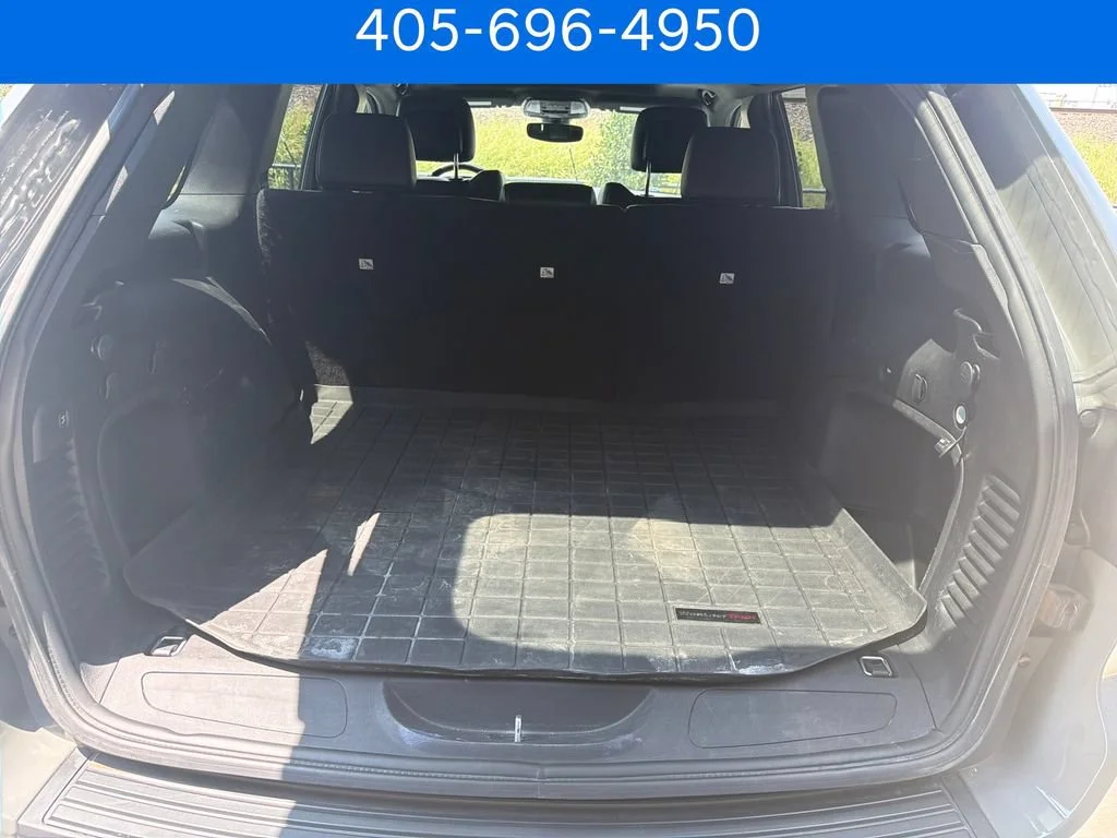 Pre-Owned 2022 Jeep Grand Cherokee WK Laredo X