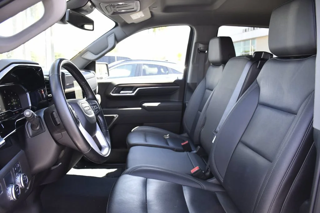 Used 2025 Onyx Black GMC SLT image 20