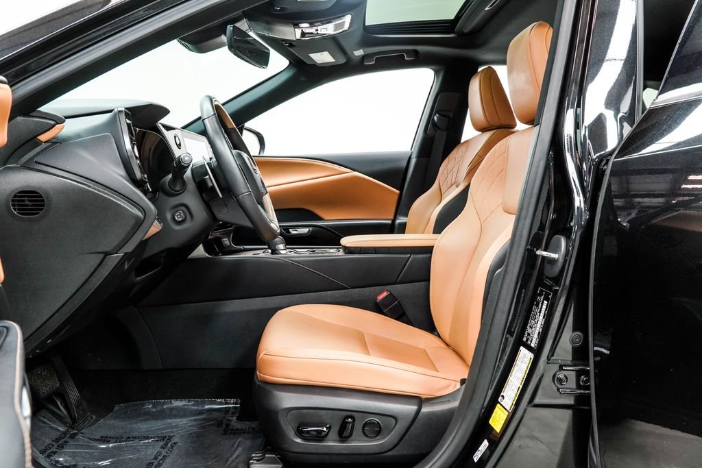 Used 2023 Black Lexus 350 Premium image 16