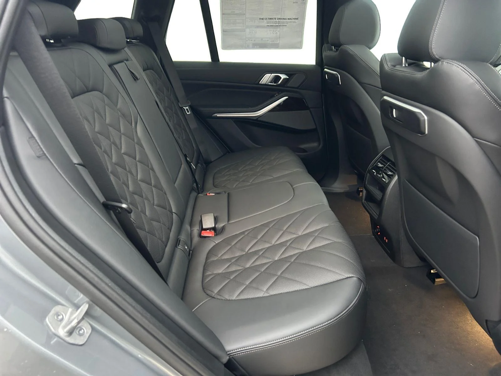 Used 2024 Skyscraper Grey Metallic BMW xDrive40i image 21