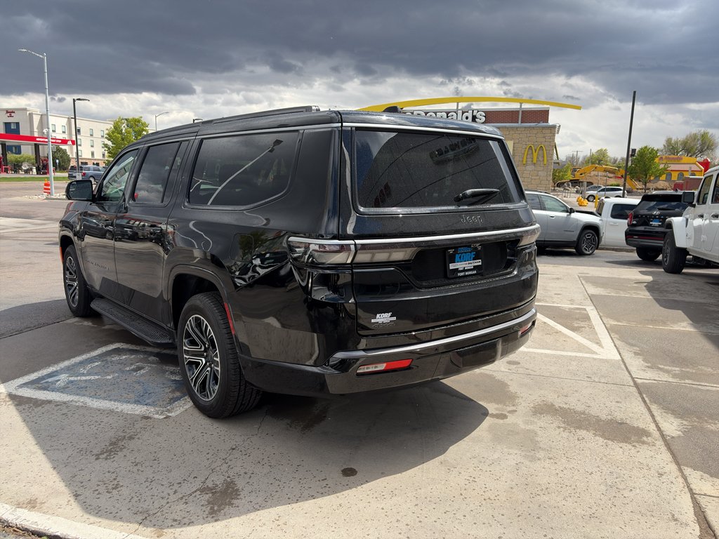 New 2026 High Gloss Black Exterior Paint Jeep Base image 3