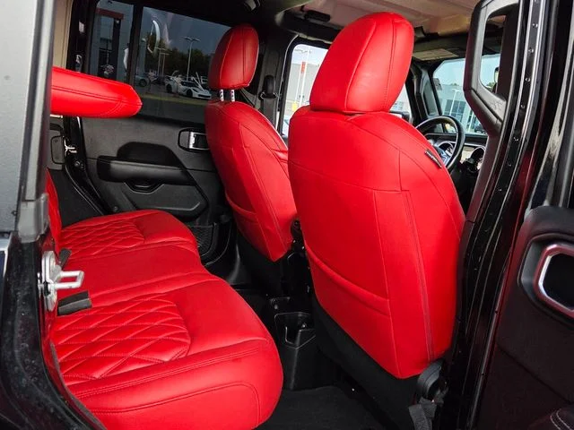 Used 2020 Black Jeep Unlimited Sahara image 14