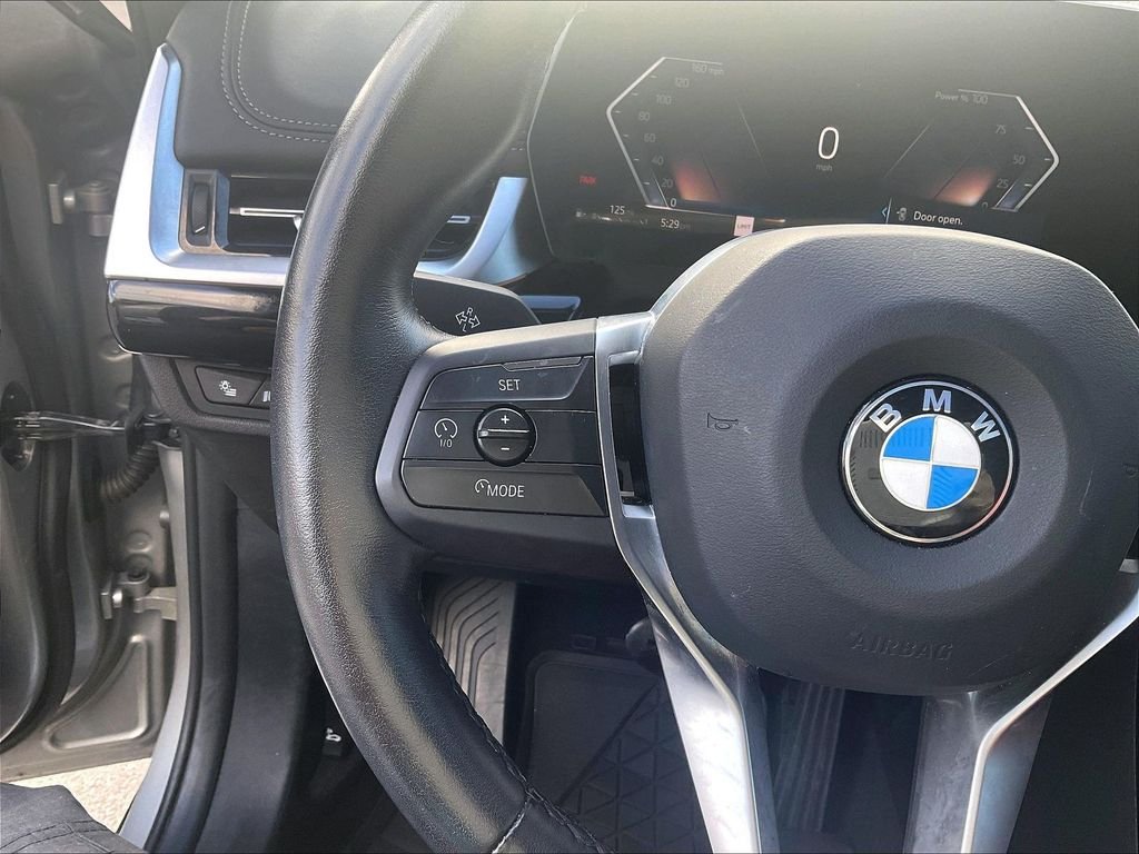 Used 2024 Silver BMW xDrive28i image 23