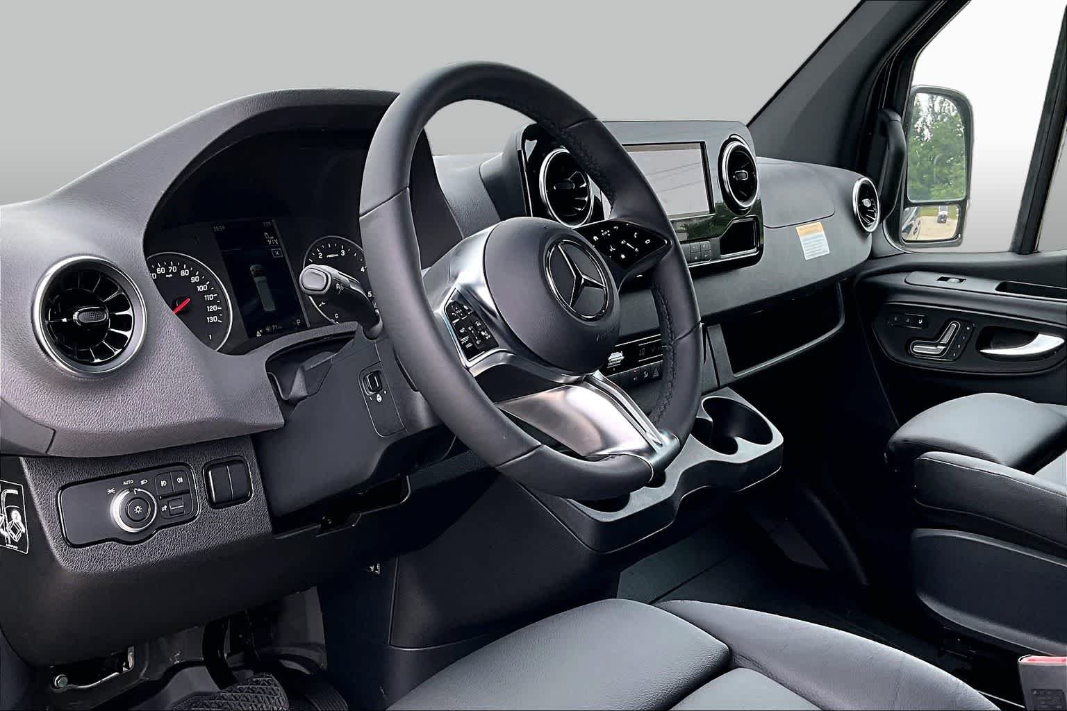 Used 2025 Black Blue Mercedes-Benz  image 10