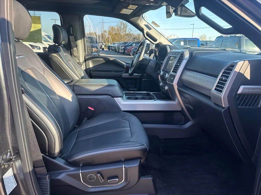 Used 2017 Gray Ford Platinum image 36