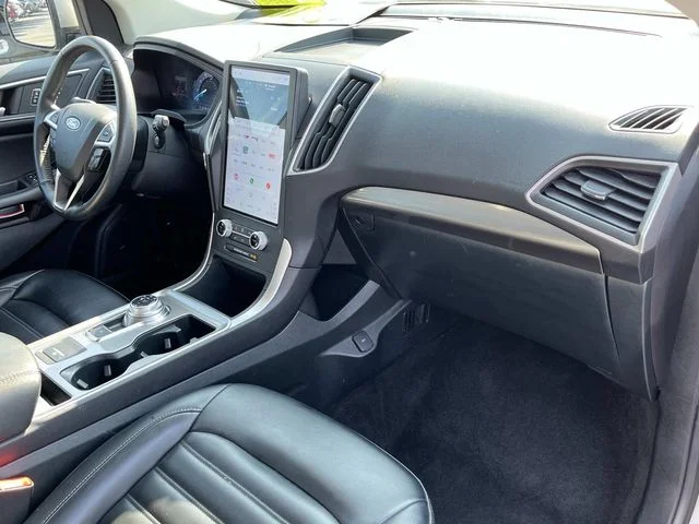 Used 2024 Silver Ford SEL image 23