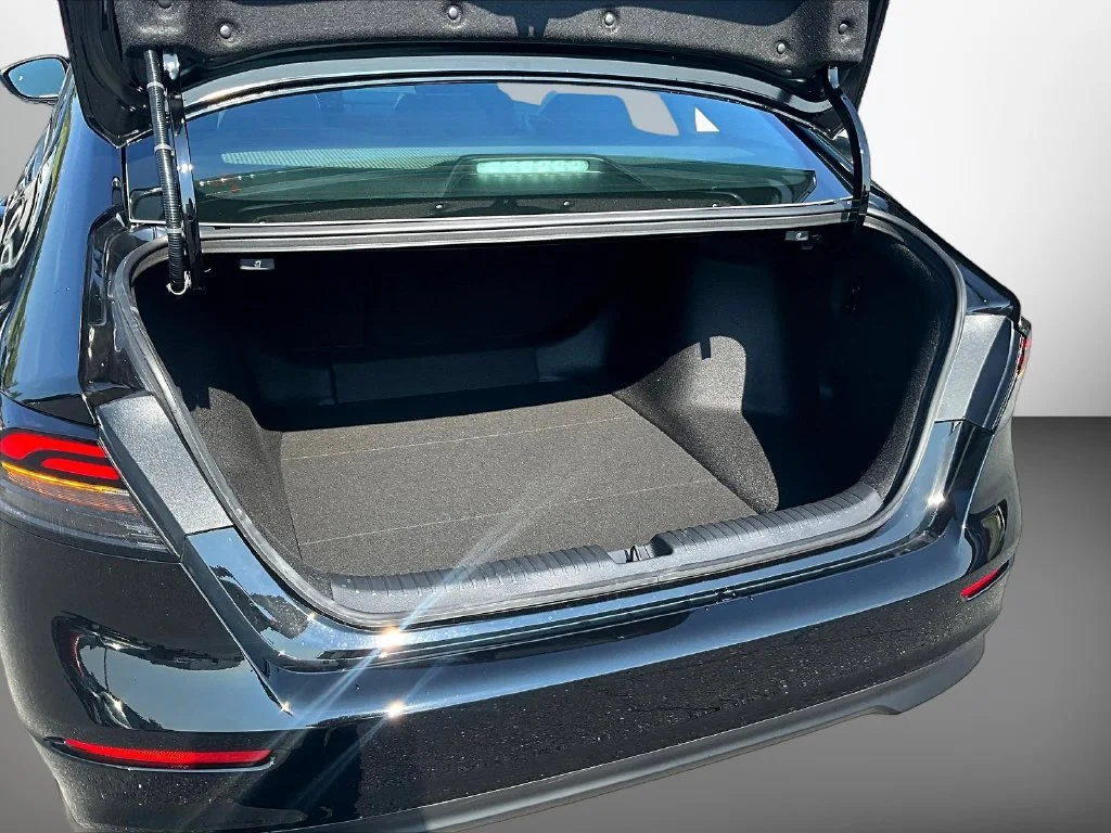 New 2026 Crystal Black Pearl Honda SE image 7