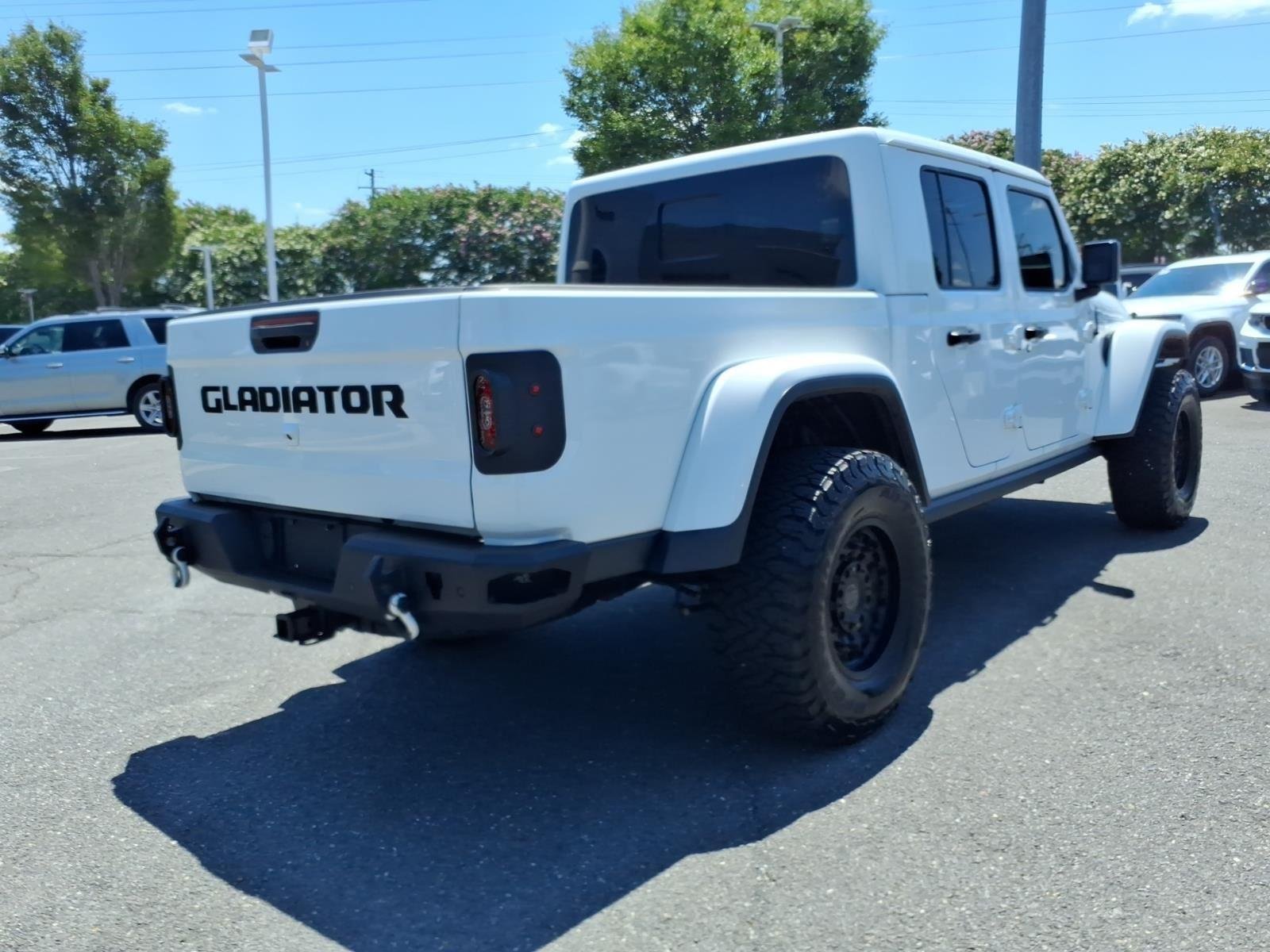 Used 2021 Bright White Clearcoat Jeep Mojave image 1