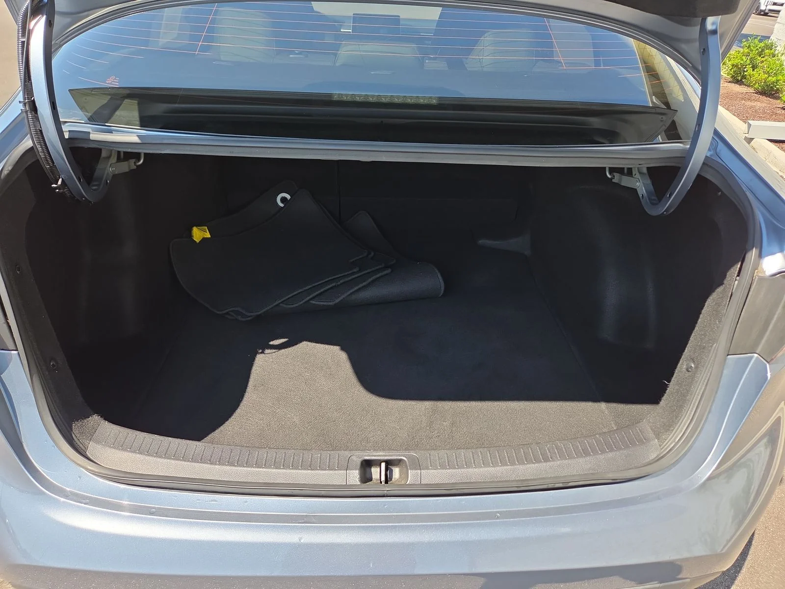 Used 2021 Celestite Toyota LE image 23