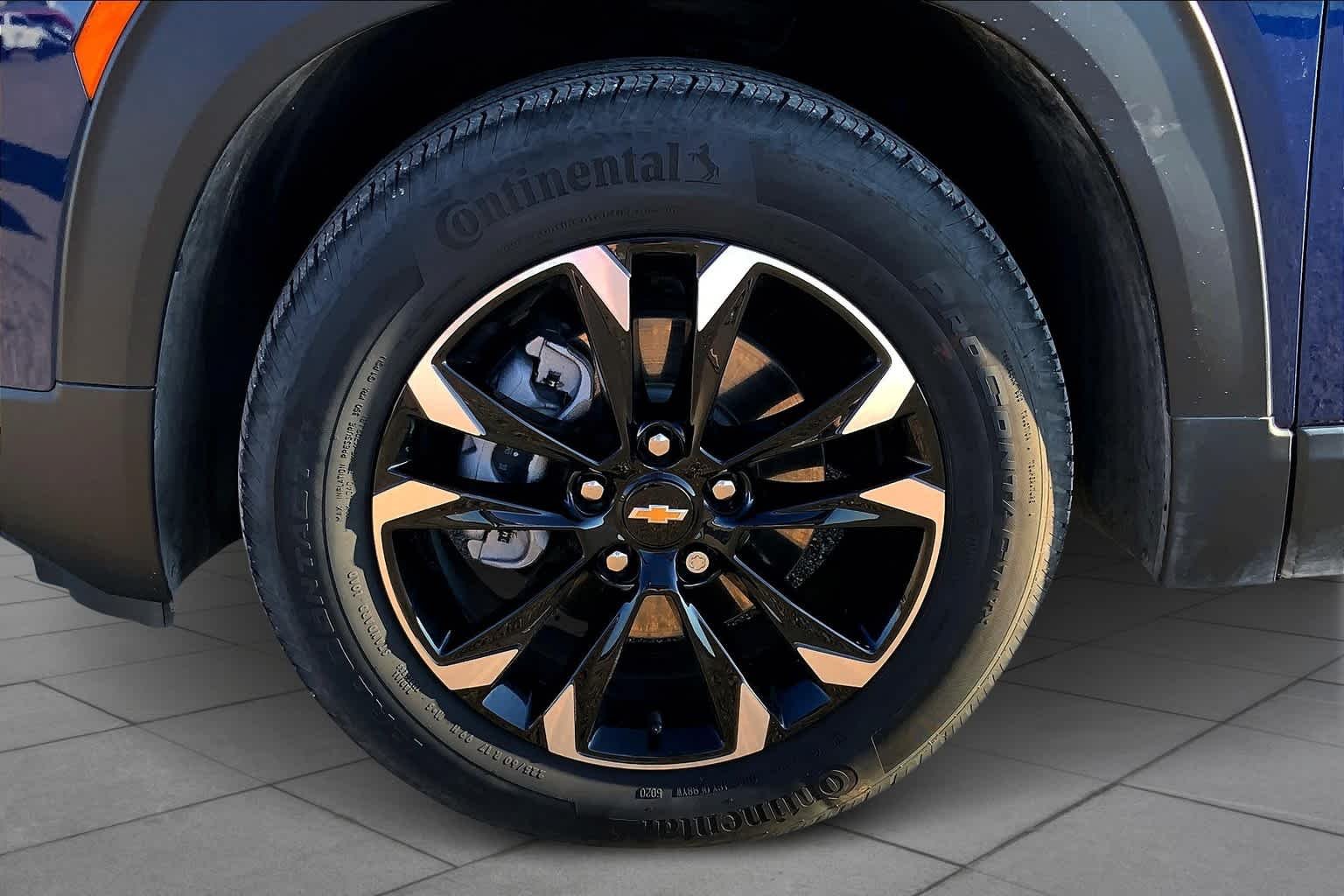 Used 2022 Blue Glow Metallic Chevrolet LT image 10