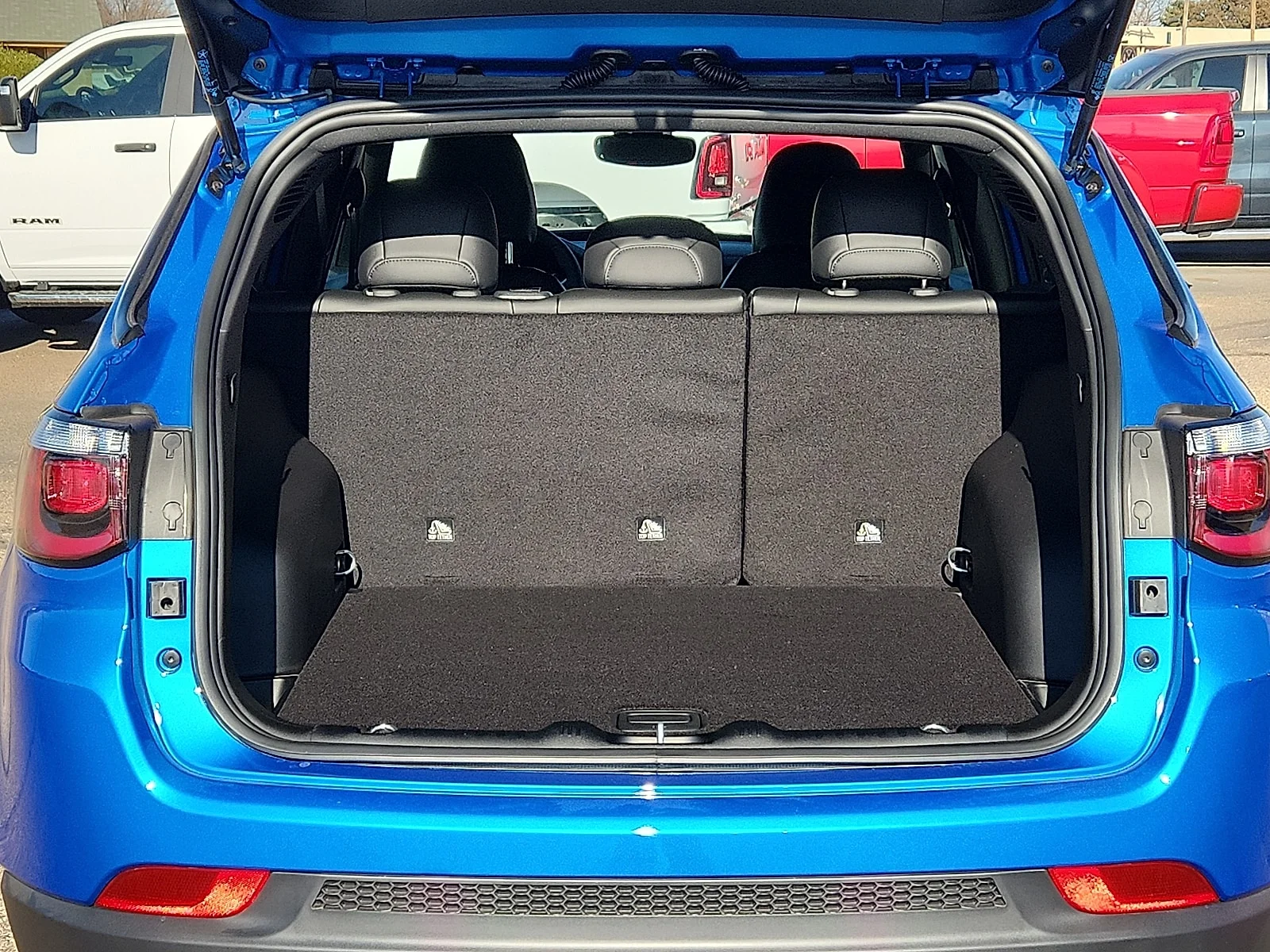 New 2026 Blue Jeep LATITUDE ALTITUDE 4X4 image 8