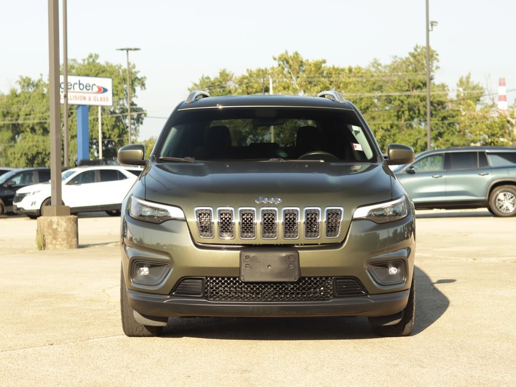 Used 2019 Jeep Cherokee Latitude with VIN 1C4PJLCB7KD222735 for sale in Pekin, IL