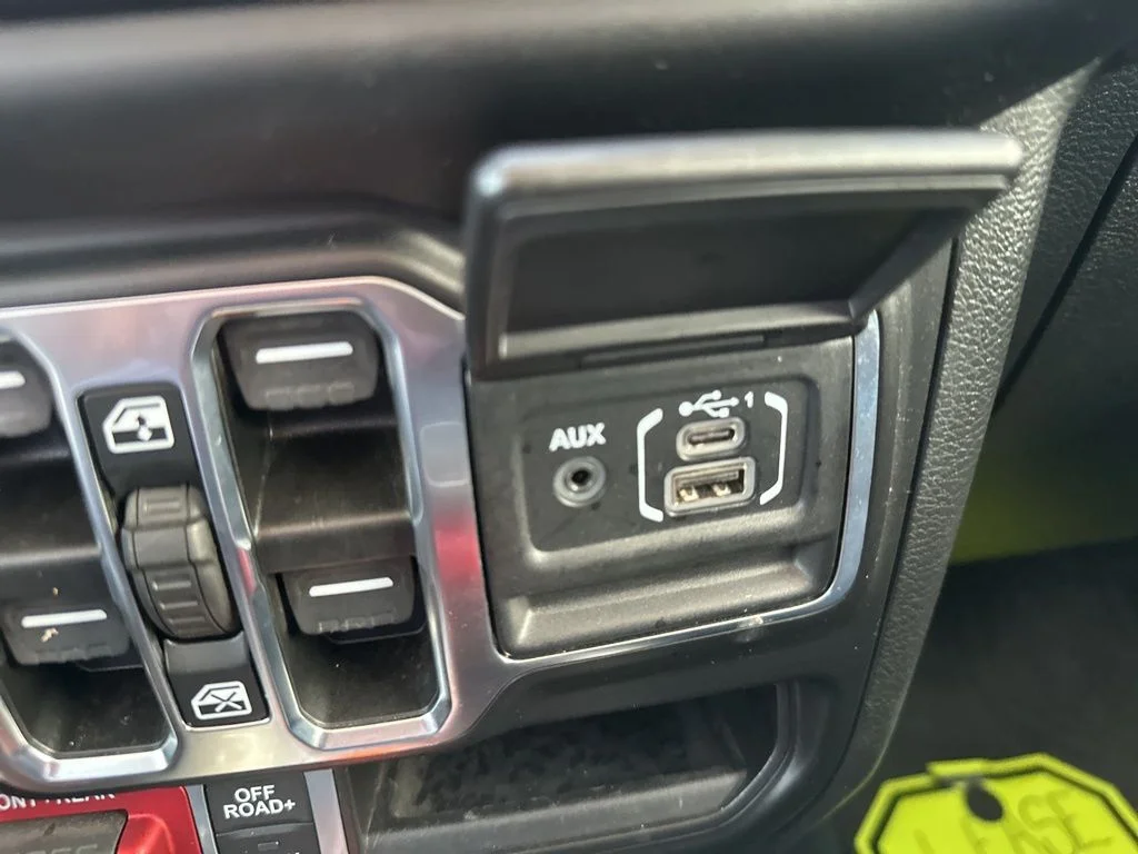 Used 2022 Gray Jeep Unlimited Rubicon image 22