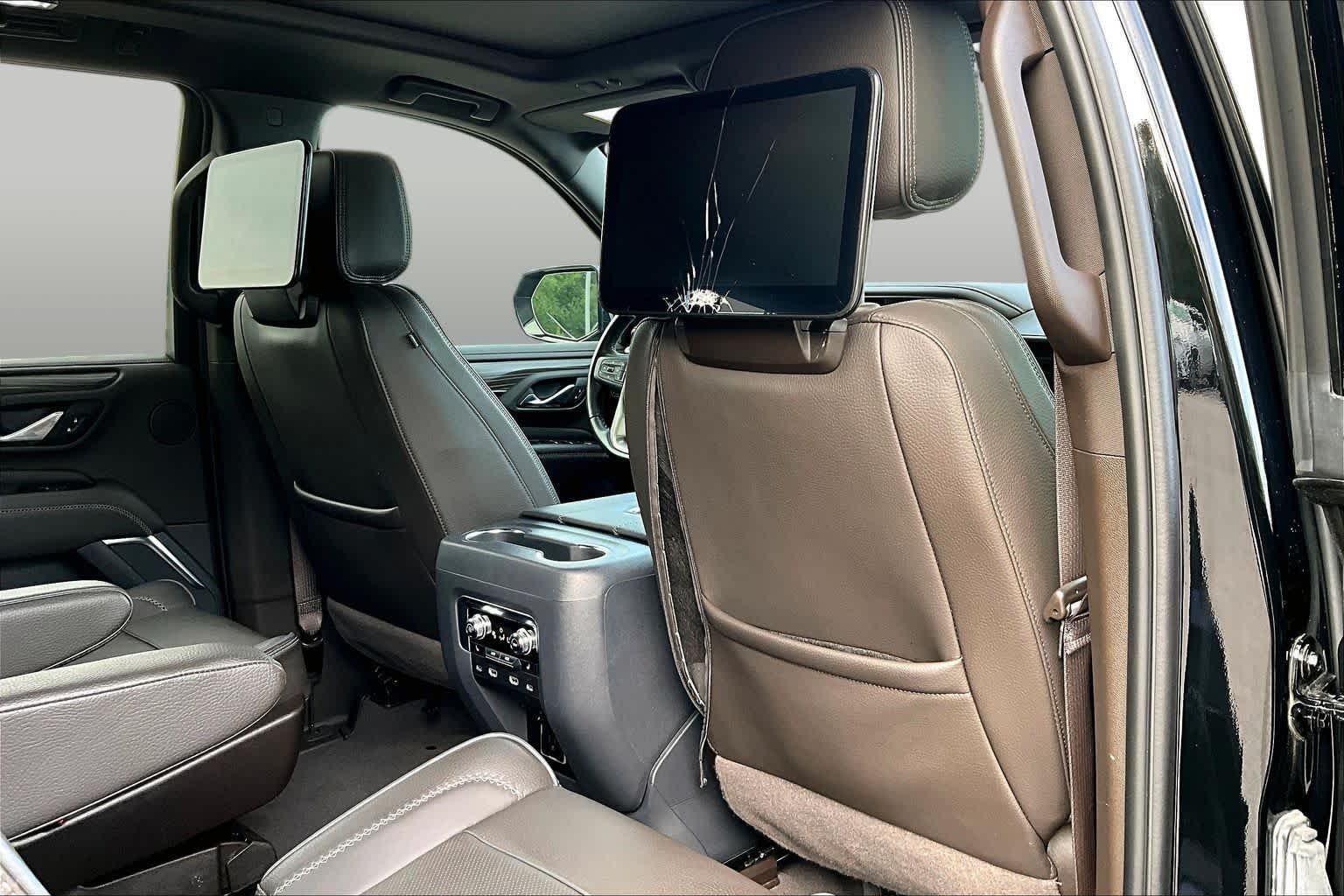 Used 2024 Onyx Black GMC Denali image 20