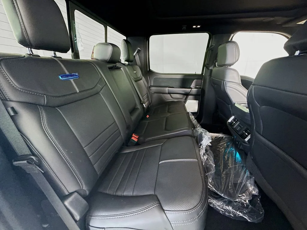 New 2026 Star White Metallic Tri-Coat Ford Platinum® image 29