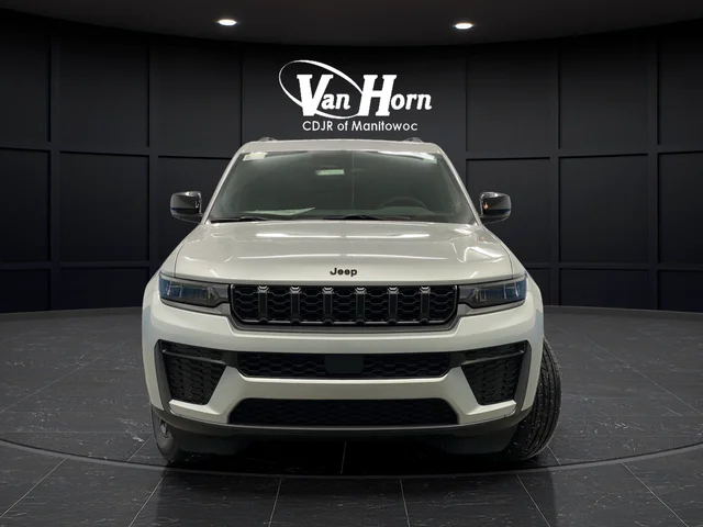 New 2026 Silver Zynith Exterior Paint Jeep Altitude image 12