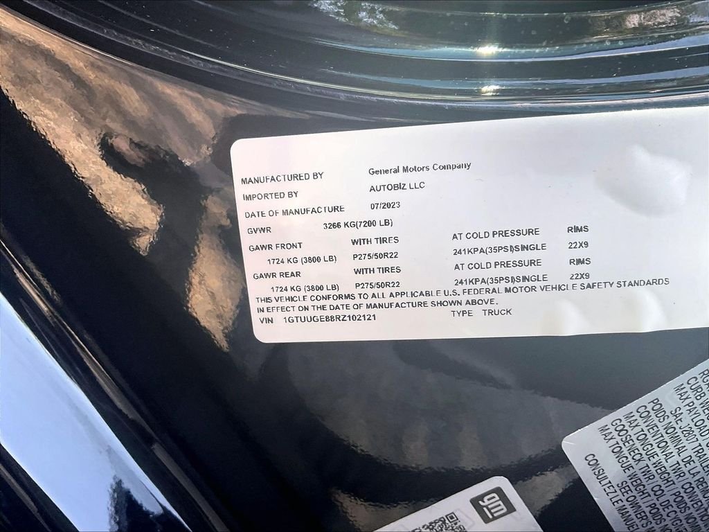 Used 2024 Black GMC Denali image 33
