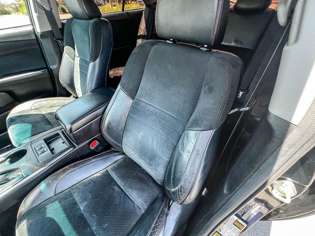 Used 2017 Gray Toyota XSE image 22