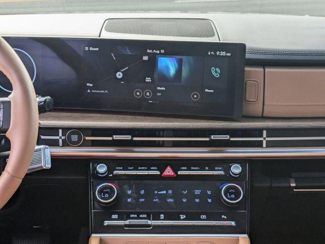 New 2024 Black Hyundai Limited FWD image 21