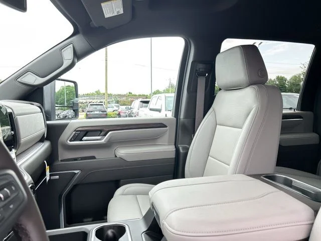 New 2026 Summit White GMC SLT image 27