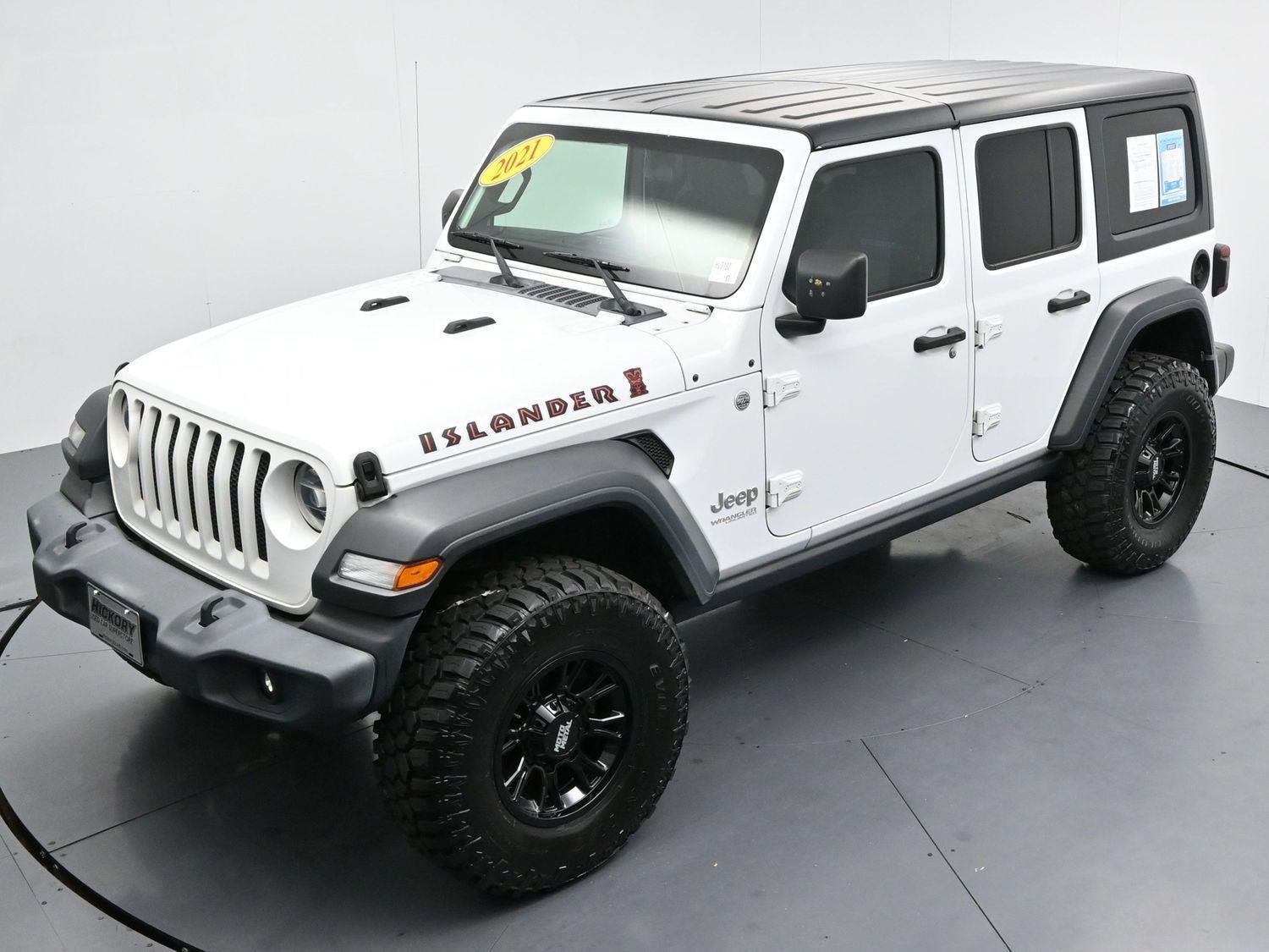 Used 2021 Bright White Clearcoat Jeep Unlimited Islander image 38