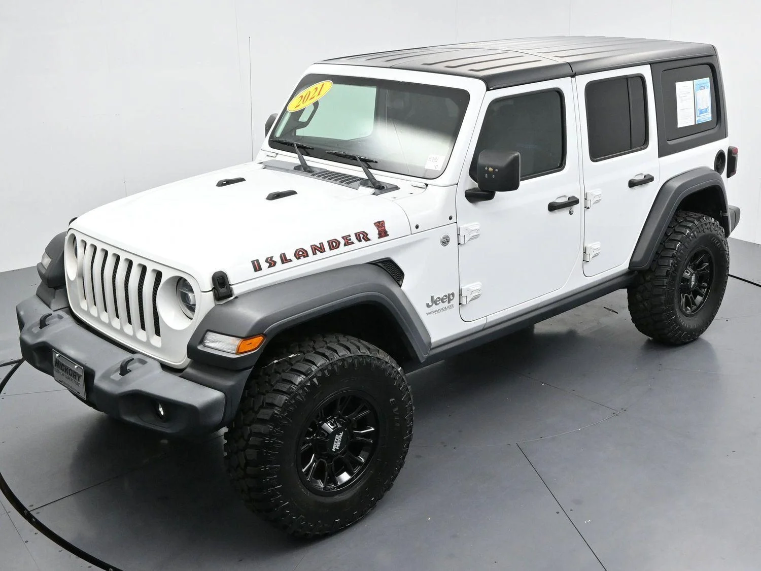 Used 2021 Bright White Clearcoat Jeep Unlimited Islander image 38