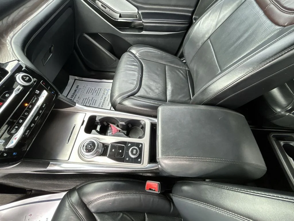 Used 2021 Silver Ford Platinum image 27
