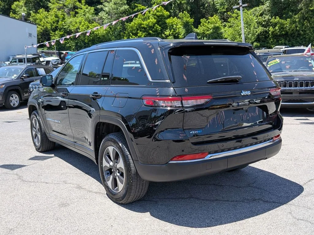 Used 2023 Black Jeep 4xe image 10